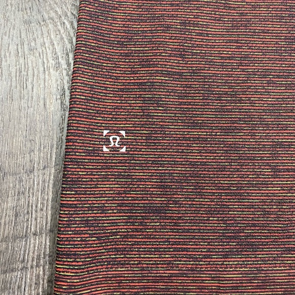 LULULEMON Mens Athletic Shirt - Picture 4 of 6